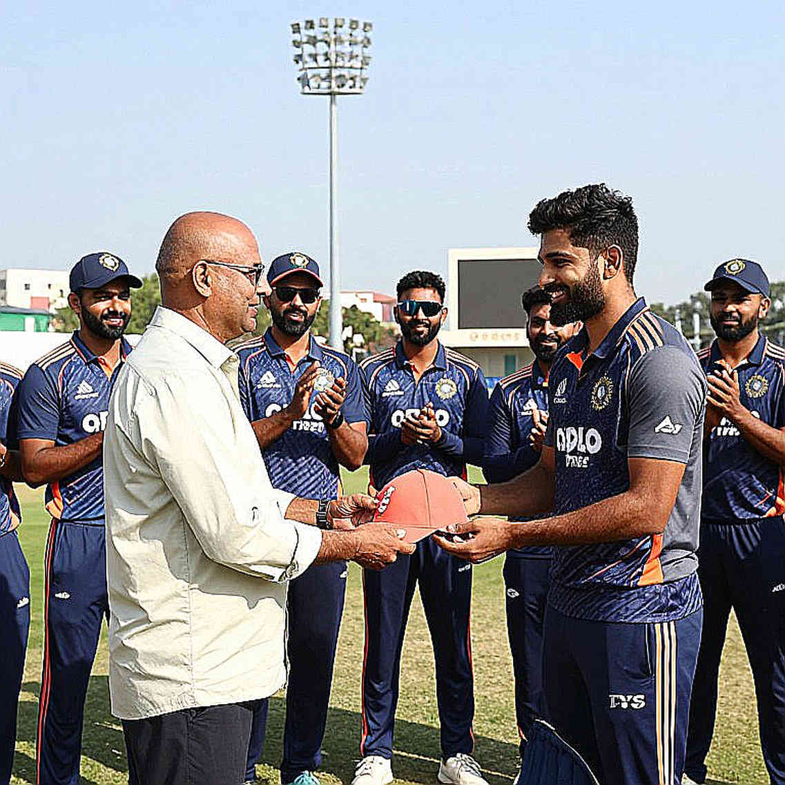 ছয় ঘণ্টা, ১৯ থেকে ১৪ শতাংশ: ৩৬ বছরে ভুবনেশ্বরের লম্বা দৌড়ের নোটবুক