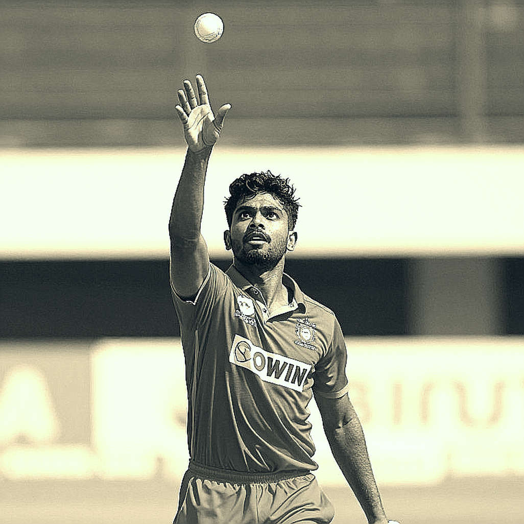 নিউল্যান্ডসের রোদ, কামিন্সের ভুল পড়া, আর অ্যাকারম্যানের প্রথম অর্ধশতক